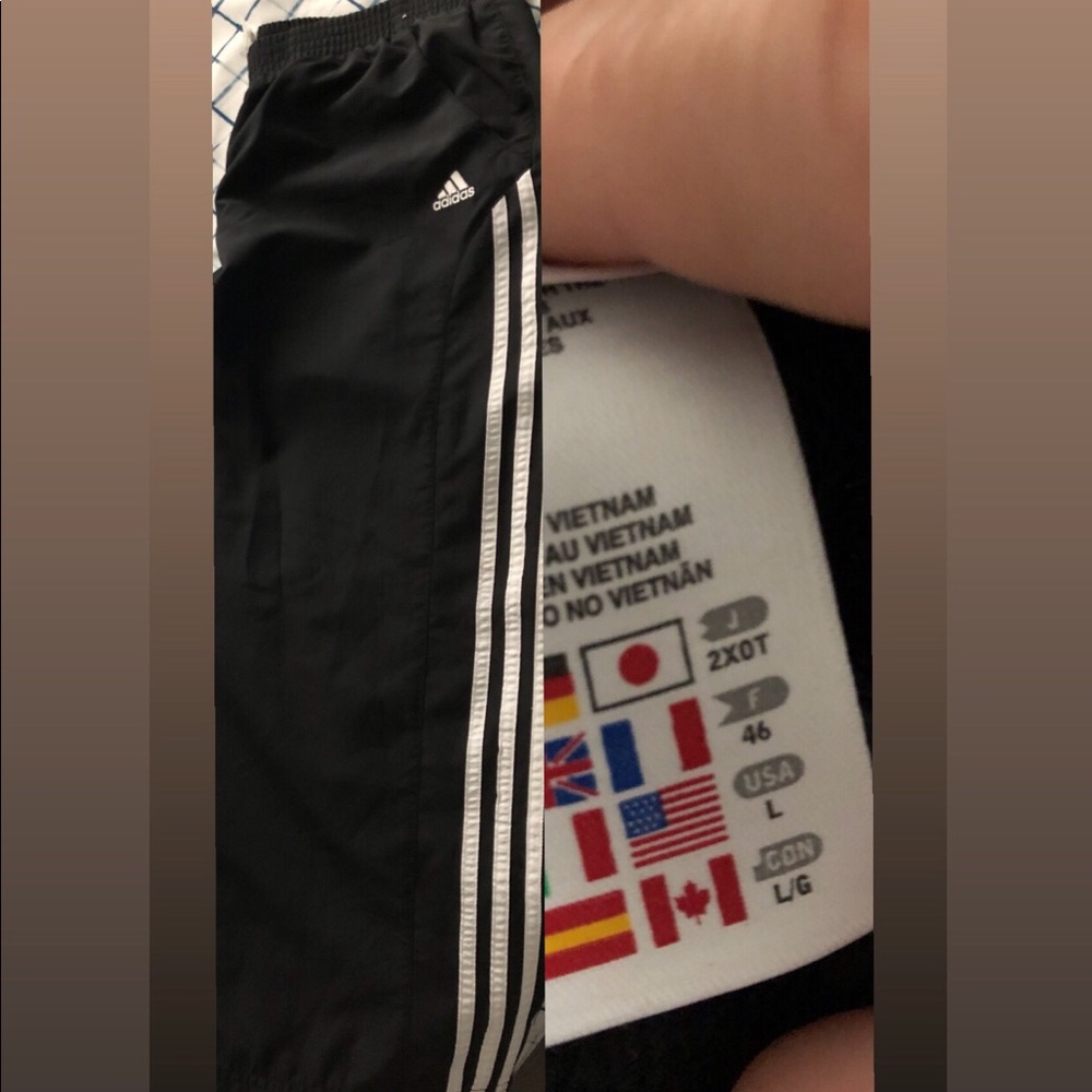 Cropped Adidas Trackpants size L